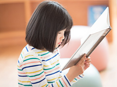 読書する子ども